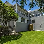 Spacious Retreat, Camps Bay