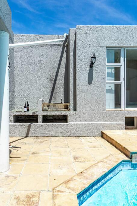 Spacious Retreat, Camps Bay * Cape Town