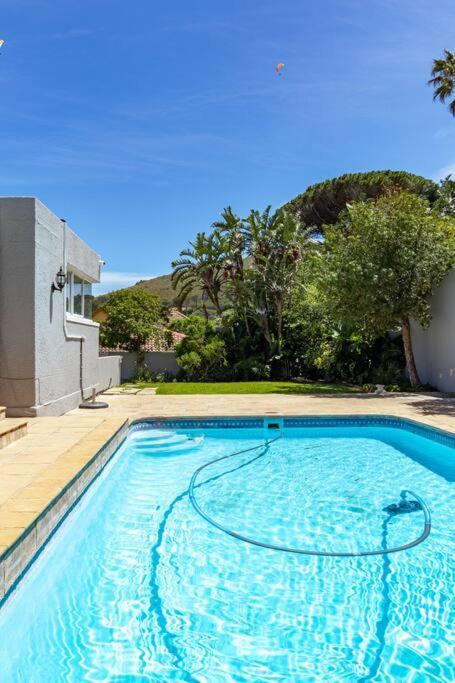 Spacious Retreat, Camps Bay Holiday home *